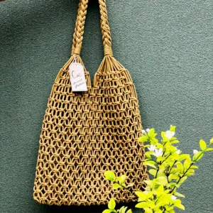 túi lưới nhỏ quai đan, túi macrame thủ công, phụ kiện độc đáo cho trang phục hàng ngày, form túi rộng rãi, đựng được nhiều đồ