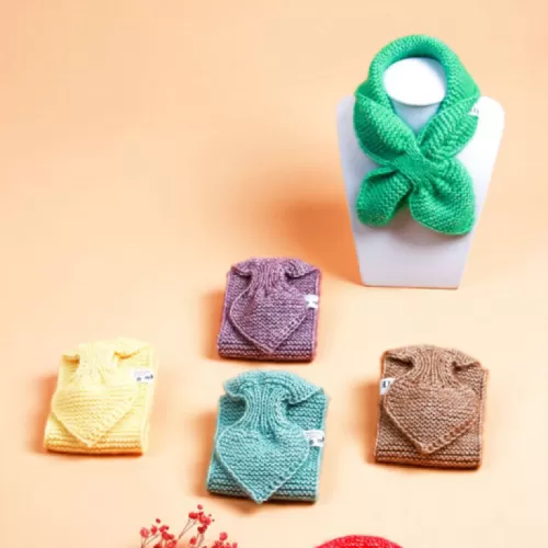 khăn quàng len tai thỏ, chất liệu sợi cotton, thiết kế tai thỏ đáng yêu, phong cách ấm áp và mềm mại, thân thiện với trẻ em