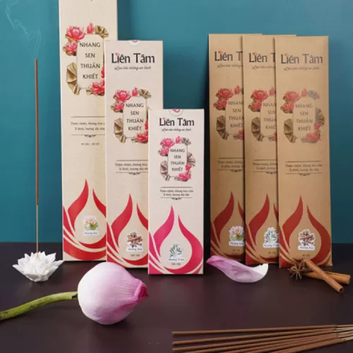 pure lotus incense, lotus petals, free of harmful chemicals, pleasant fragrance, natural color, versatile in use