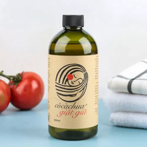 nước giặt giũ từ enzyme cà chua, làm sạch hiệu quả, mùi hương tự nhiên dịu nhẹ, thành phần lành tính và an toàn, tiết kiệm nước