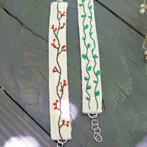 vòng tay thêu linen, phong cách độc đáo, thủ công, tuỳ chỉnh kích cỡ, quà tặng phụ kiện ý nghĩa cao cấp, handmade, lili's summer beads, chus