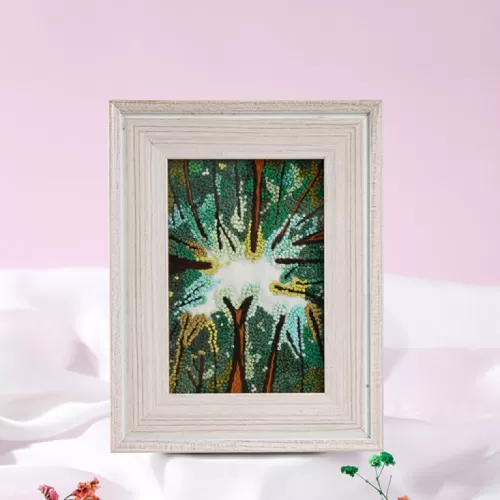 customized hand embroidery frame, tropical forest, tropical rainforest pattern, rustic and meticulous hand embroidery, comfortable feeling