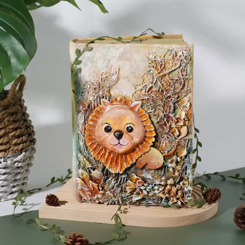 lion scrapbook, classic beauty, handcrafted decorative notebook, thick cover, used for storing photos and memories