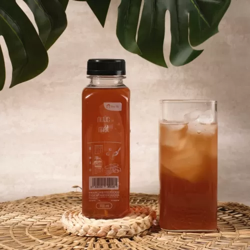 vietnamese purifying herbal drink, a healthful thirst-quenching beverage, promotes skin beauty, suitable for hot days