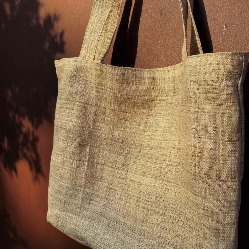 h'mong bag, túi tote từ vải gai dầu dệt tay, thiết kế tối giản, tính ứng dụng cao, phong cách tinh tế và thanh lịch