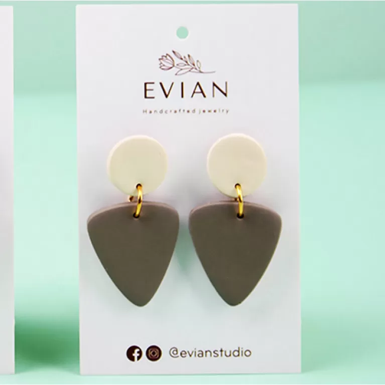 “lilian” round mixed triangle clay earrings, featuring sweet and elegant pastel tones, with a playful and personal style