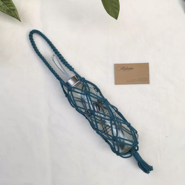 giỏ đựng bình nước macrame, thiết kế lạ mắt và độc đáo, nút thắt macrame tỉ mỉ, chất liệu bền bỉ, có thể tái sử dụng