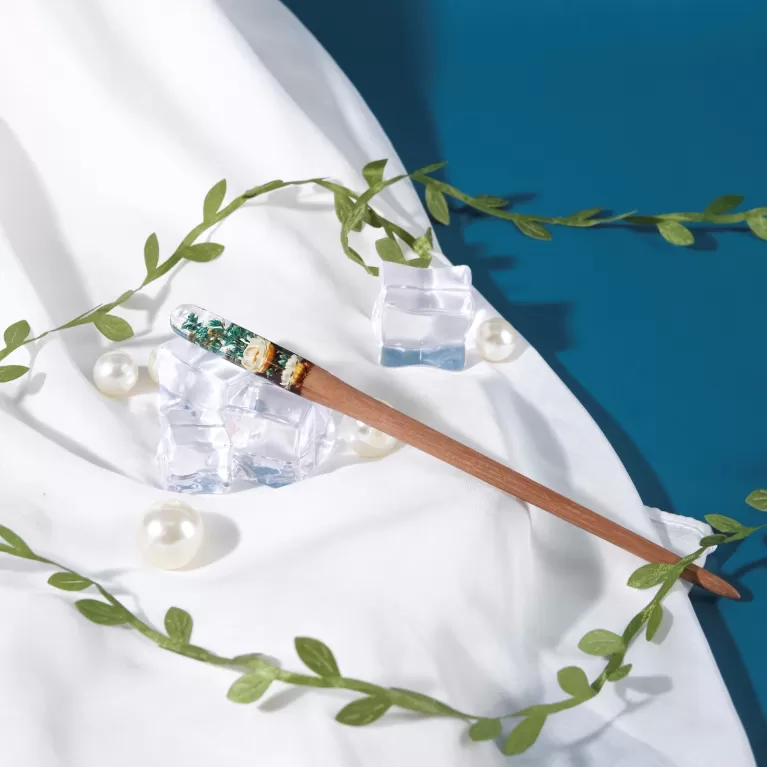 white flower resin & wooden hair stick, durable wood material, elegant and traditional beauty, versatile for various hairstyles