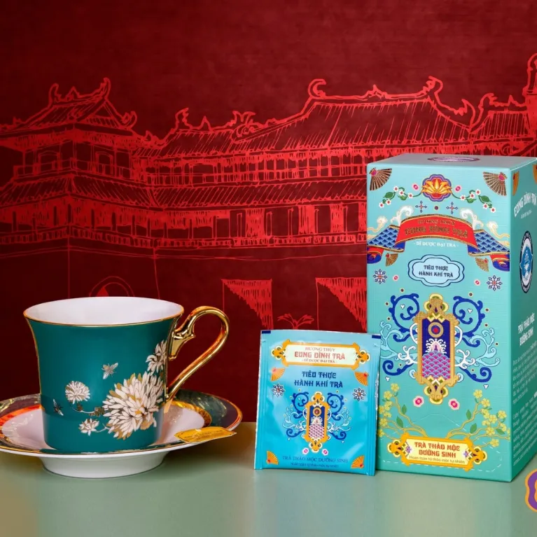 Boost your health with Blood Circulation Herbal Tea, a natural stroke prevention tea made from premium Hue herbal tea bags, packed with health-boosting natural herbs – the perfect Vietnamese gift for family.