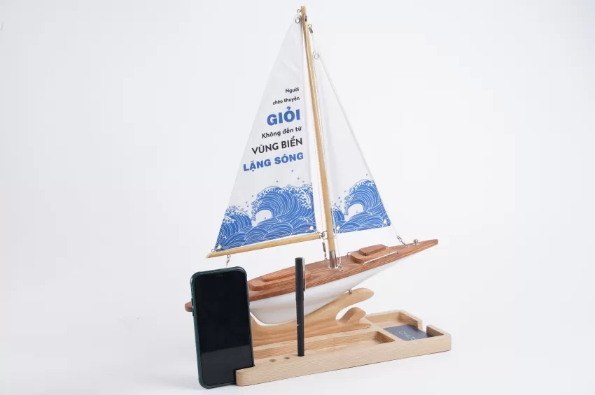 Lucky Sailboat Model L380.T2 With Art Silk Fabric Double Sail