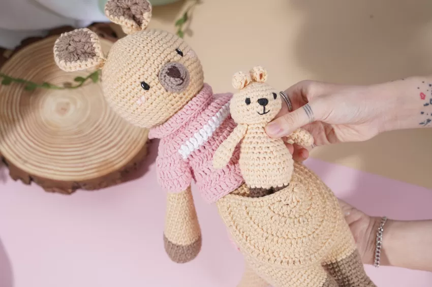 Mẹ Và Bé Kangaroo Len Dáng Đứng, Size L, Thú Bông Kangaroo Len Móc, Đồ Chơi Len Chuột Túi, Chuột Túi Bằng Len Handmade