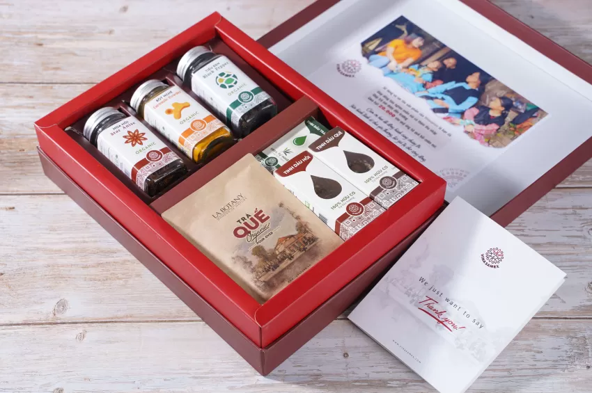 The Taste Of Passion, Gift Set of Organic Spices and Natural Essential Oils