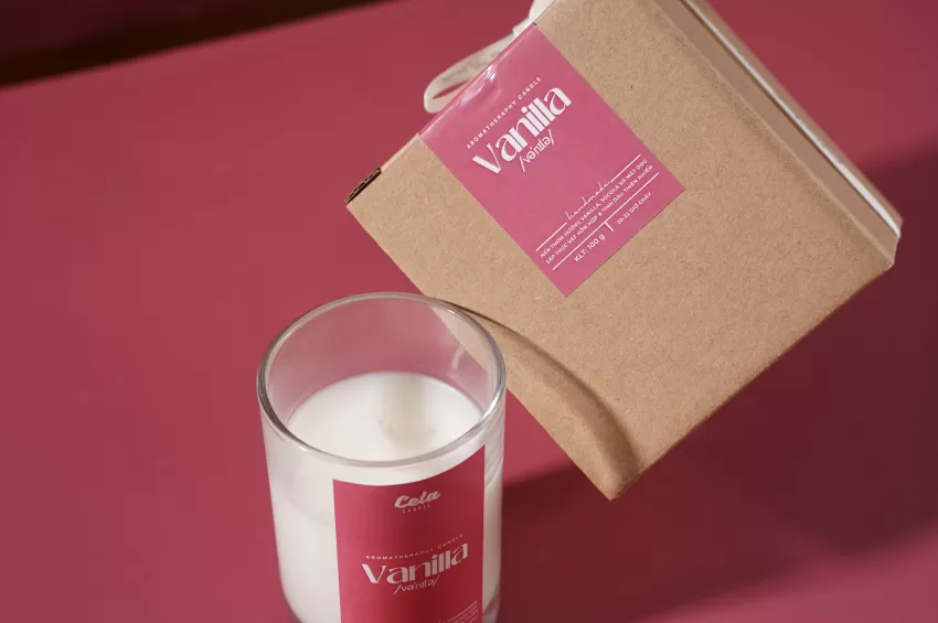 Vanilla Scented Candle With Cotton Wick