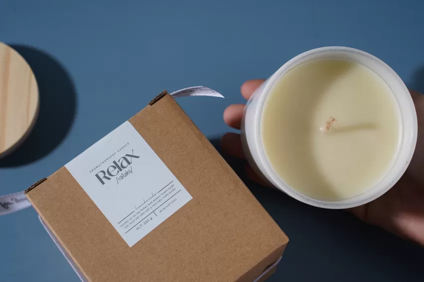 Relax Scented Candle With Cotton Wick