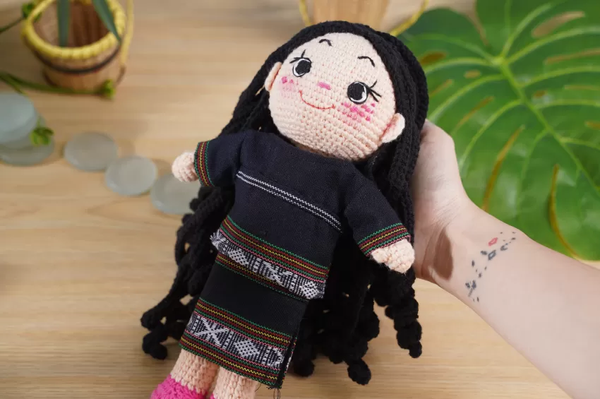 K'Ho Hana Crochet Doll With Vietnamese Ethnic Bamboo Basket, Special Design, Handmade Wool Doll, Suitable As A Gift, Distinctive Style