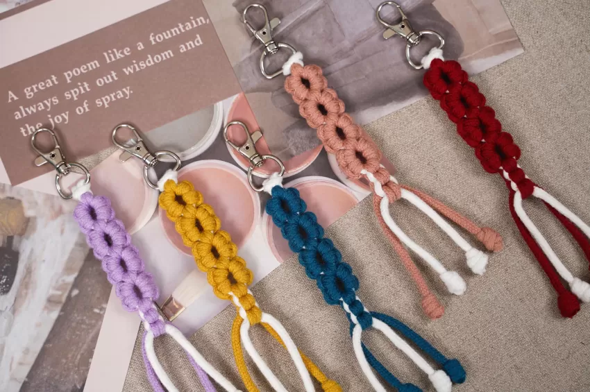 Bubble Macrame Keychain, Diverse Colors, Meticulous Handcrafted Technique, Durable Product, Simple Keychain