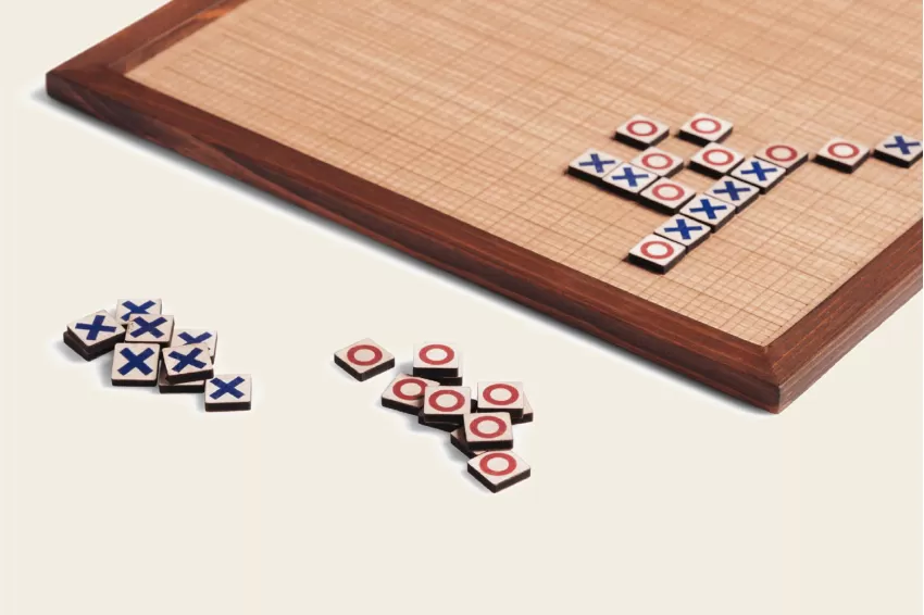 Gomoku - Maztermind, Premium Wooden Gomoku Set, Handcrafted Gomoku Set, Intellectual Game, Eye-Catching Board, Home Decoration