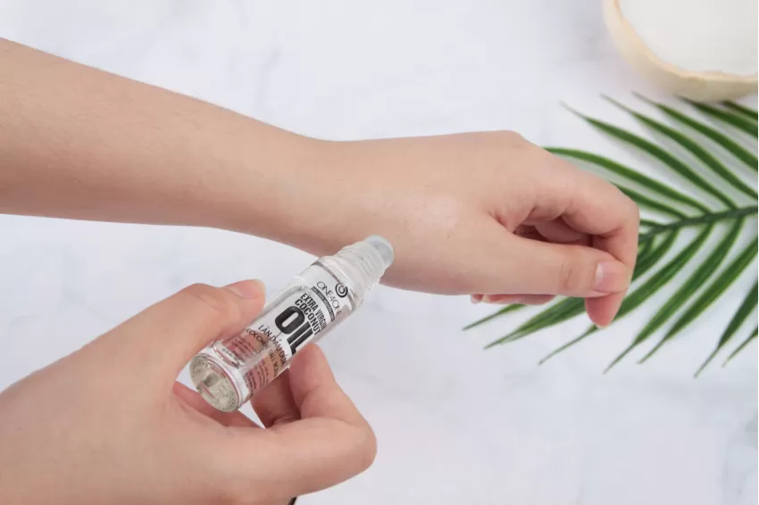 Coconut Multi-function Serum Roller 