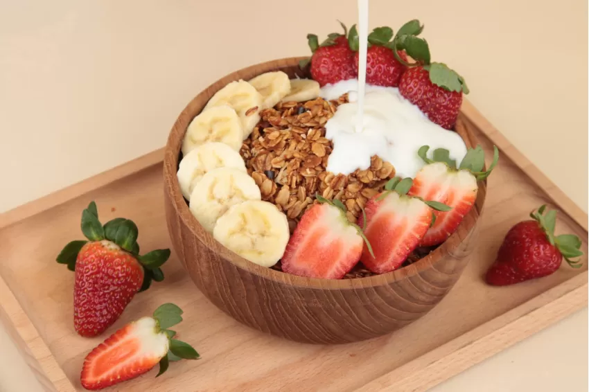 Fruity Cereal, Healthy Breakfast Cereal, Healthy Snack, Whole Grain Oats, Real Fruit Pieces, Low-Calorie Cereal, High Fiber Cereal, Honey-Flavored Cereal, Coconut Oil Cereal