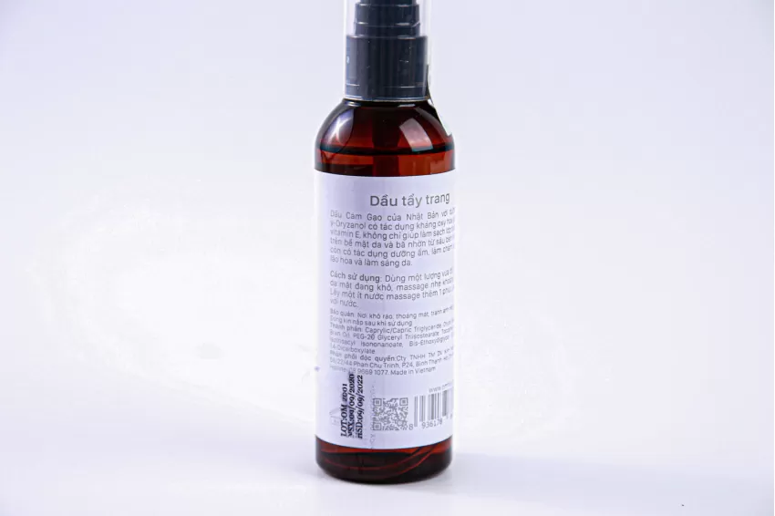 OM Fountain Rice Bran Cleansing Oil