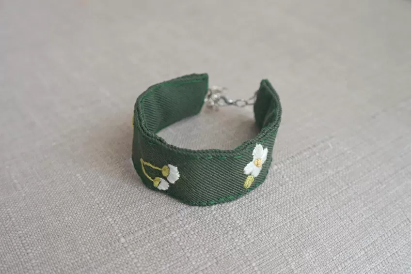 Embroidered Bracelet, Customizable Patterns and Sizes, Youthful Style, Soft Material, Meaningful Accessory Gift