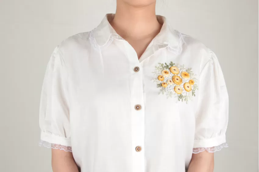 Bouffant Sleeve Linen Shirt With Ruffle Collar And Embroidered Flowers