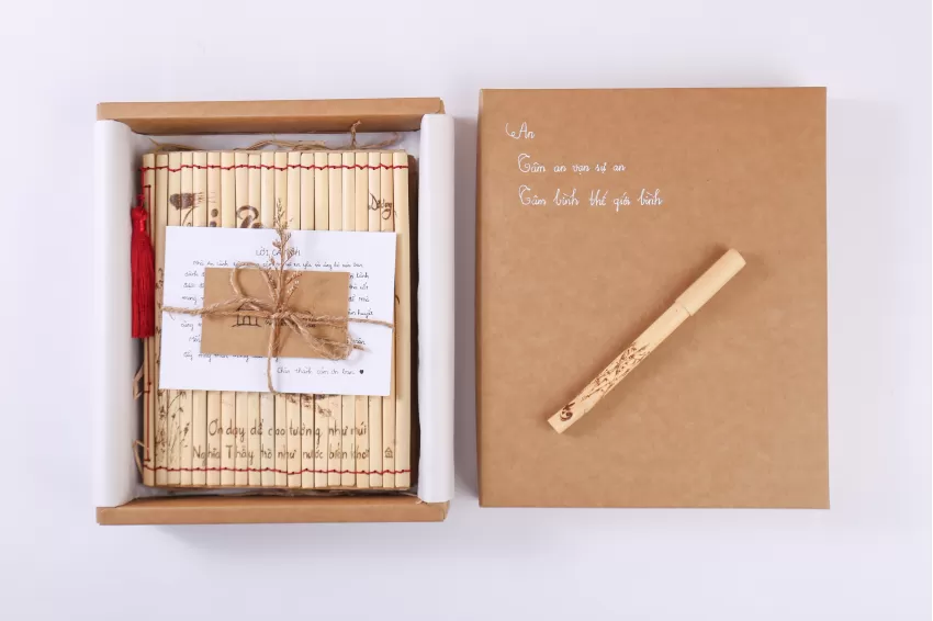 Bamboo Notebook & Engraving Pen Gift Box, Show Gratitude To Teachers