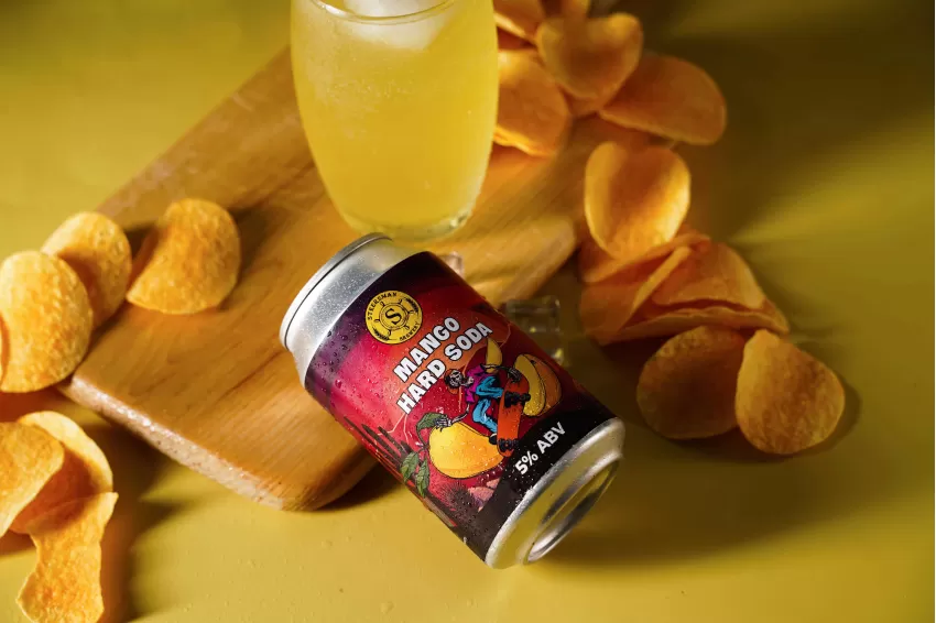 Hard Soda Vị Xoài, Nước Giải Khát Có Cồn, Nguyên Liệu Nhập Khẩu, Vị Chua Ngọt Đan Xen, Đậm Chất Nhiệt Đới