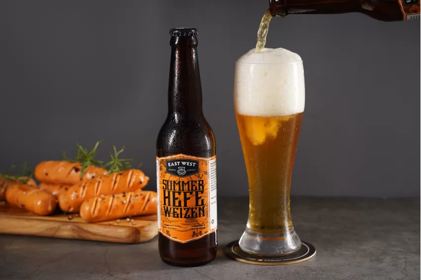 Bia Craft Summer Hefeweizen, Chai 330ml, Hương Vị Mát Lạnh, Nguyên Liệu Lúa Mạch Và Hoa Bia Cao Cấp, Hương Mật Ong Nhẹ Nhàng