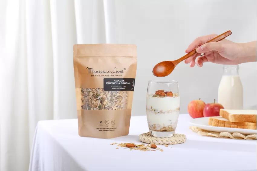 Coco Chia Granola, Healthy Snacks, Coconut, Chia Seeds, Granola, Dried Fruits, No Sugar, No Preservatives, Eat Clean, Natural Ingredients