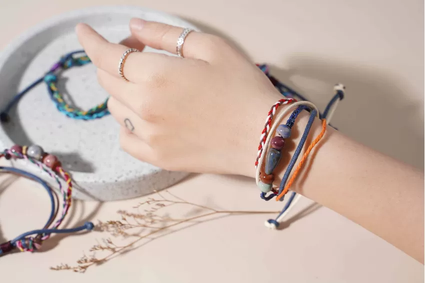 Ceramic Beads Bracelet With Multi-Layered Blue Thread