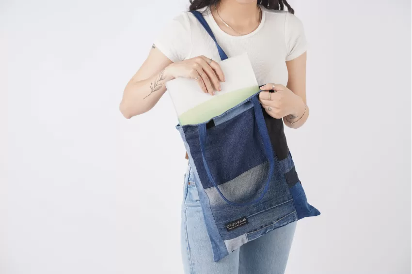 Túi Tote Nhỏ Từ Jeans Tái Chế, Thiết Kế Tối Giản, Kích Cỡ Nhỏ Gọn, Phù Hợp Với Nhiều Phong Cách Khác Nhau