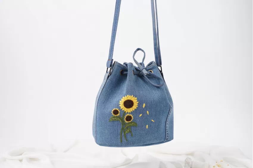 Sunflower Embroidery Denim Bucket Bag From Old Jeans, Size 21, Leather Lining Inside, Playful And Youthful Style, High Craftsmanship