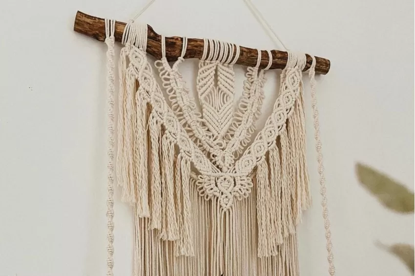 Two-Tier Macrame Wall Hanging Shelf, Vintage-inspired, High Durability, Elegant and Unique Design, Suitable for Various Spaces