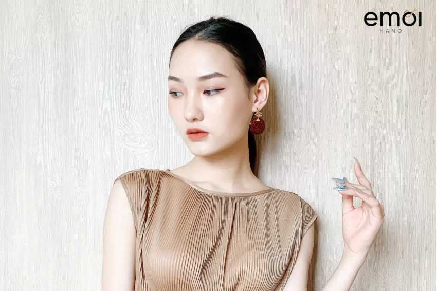 Bông Tai & Vòng Cổ Solar, BST Lacquer To Wear, Cảm Hứng Từ Mặt Trời Rực Rỡ, Phong Cách Mạnh Mẽ, Điểm Nhấn Nổi Bật và Đầy Phong Cách