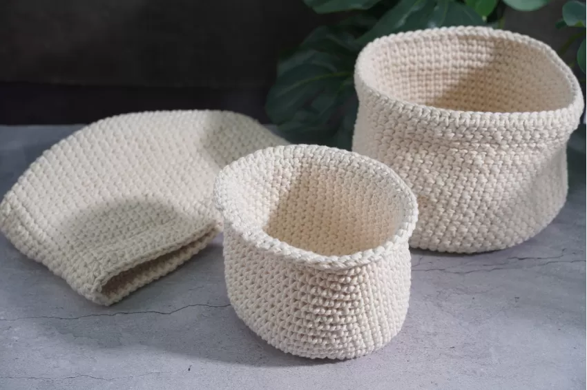 Giỏ Cotton Màu Trắng Móc Thủ Công, Giỏ Đa Năng và Tiện Lợi, Thiết Kế Đơn Giản, Sản Phẩm Móc Tay, Chất Liệu An Toàn