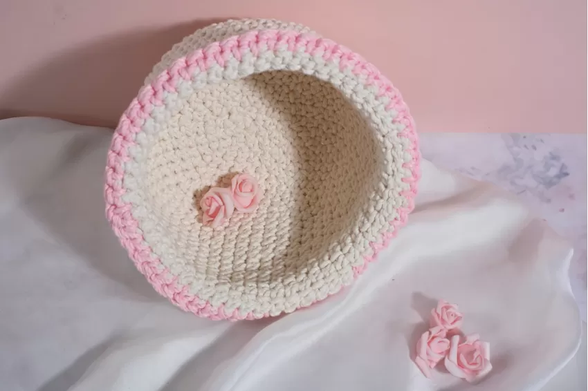 White With Light Pink Border Crochet Cotton Basket, Sturdy, Durable Basket, Home Decor Accessory, Storing Study Supplies, A Plant Pot Cover