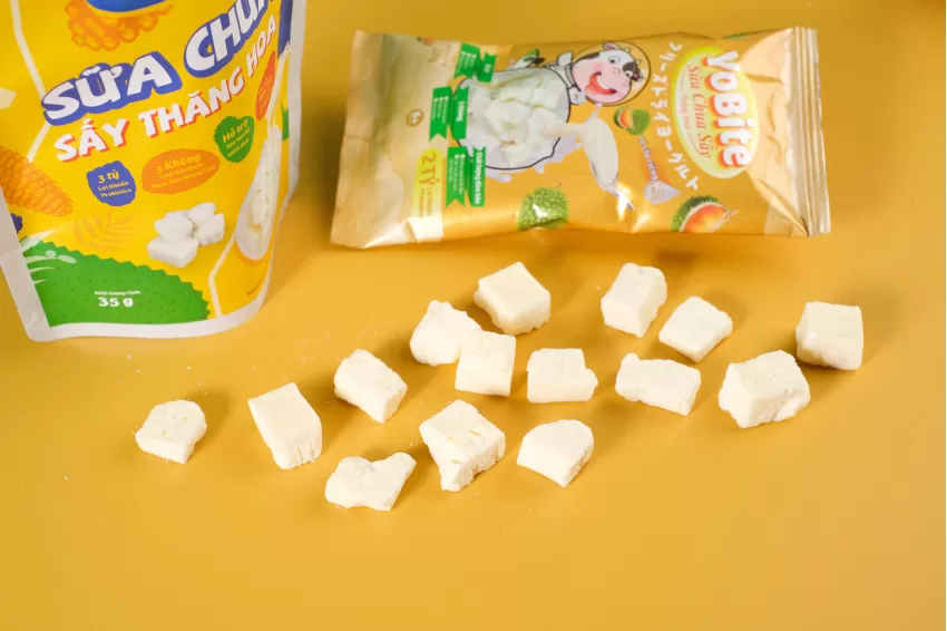 Durian Flavored Freeze Dried Yogurt Cubes, Dried Durian Yogurt, Crispy Freeze-Dried Yogurt, Cold-Dried Yogurt Bites, Dried Yogurt Bites