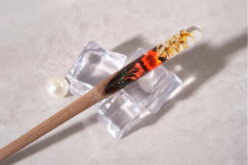 Orange And Star Resin And Wooden Hair Stick, Feminine Dried Flower Patterns, Exquisite Handcrafted Design, Elegant Style, Hair Accessory