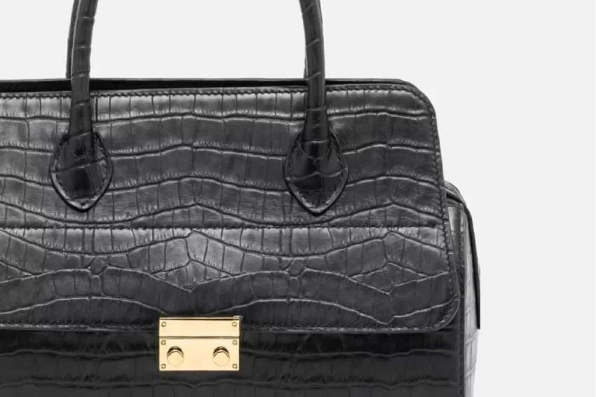 Black Bianca Crocodile Embossed Leather Bag, High-Quality Genuine Leather Material, Timeless Design, Elegant Accessory, Fashionable Style