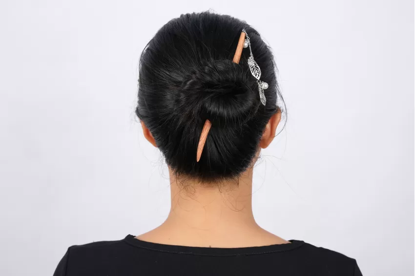 3 Leaves Dangle Wooden Hair Stick, Keeps Hair Neatly in Place, Sturdy Design, Stylish Patterns, Feminine Hair Accessory