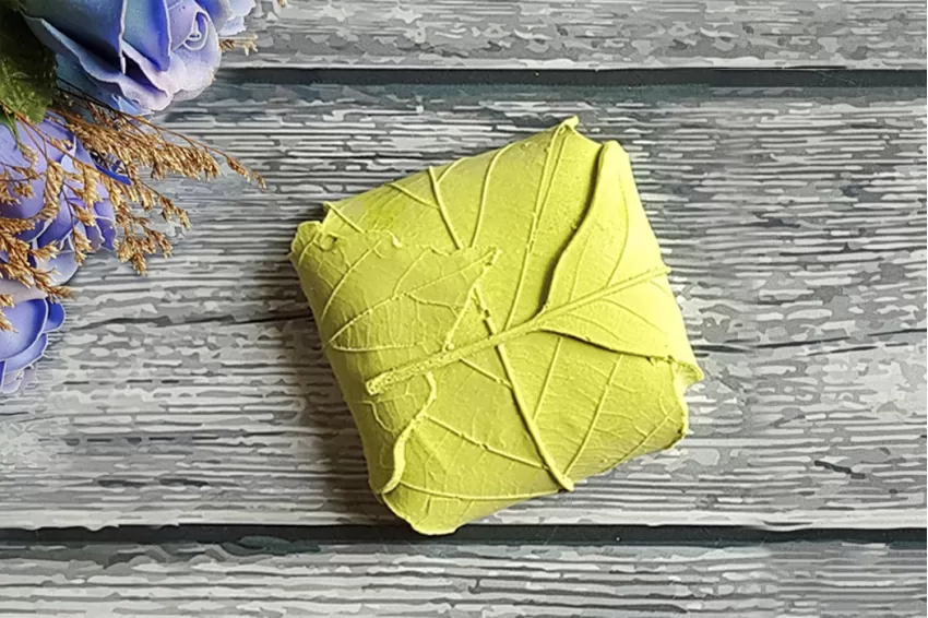 Lemongrass Scented Leaf-shaped Aroma Stone