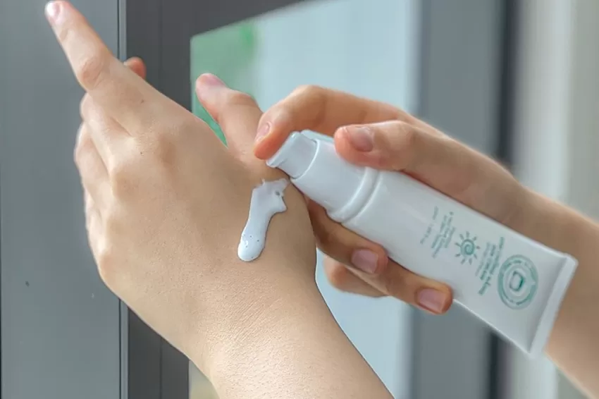 Kem Chống Nắng SPF45, PA++