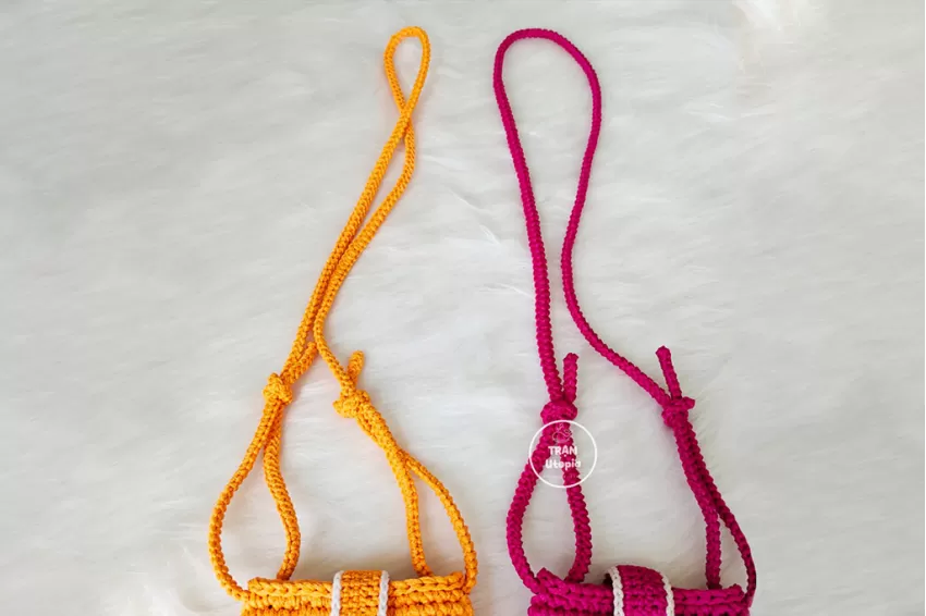 Crochet Phone Bag, Cute and Unique Accessory, Compact and Convenient Design, Diverse Colors, Handcrafted Product