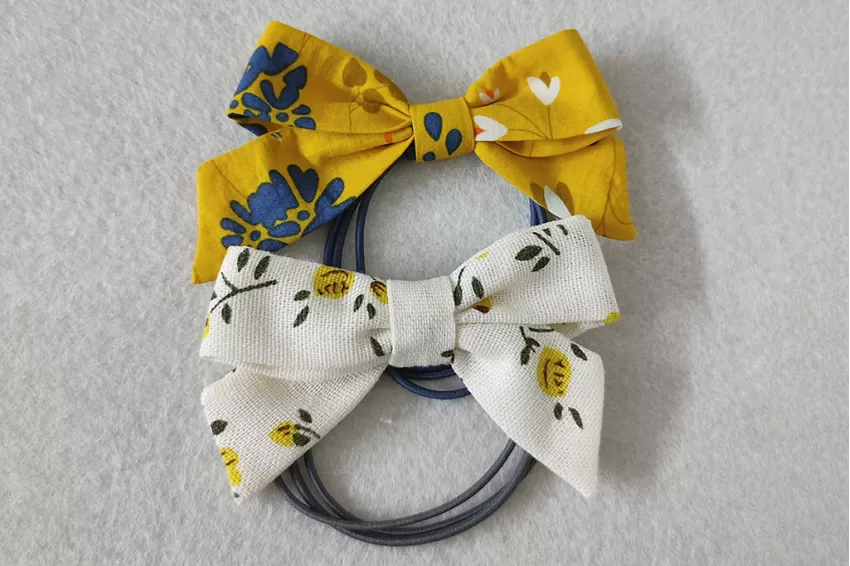 Random Color Bow Tie Fabric Hair Tie, Durable Hair Tie, Doesn't Cause Hair Loss, Cute Hair Accessory, Lovely Bow Design