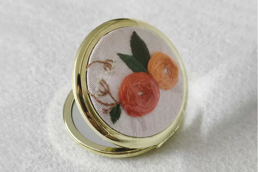 Orange Rose Embroidered Compact Mirror, Gentle and Feminine Design, Sturdy Mirror Frame, Compact Handheld Size, Handmade Product