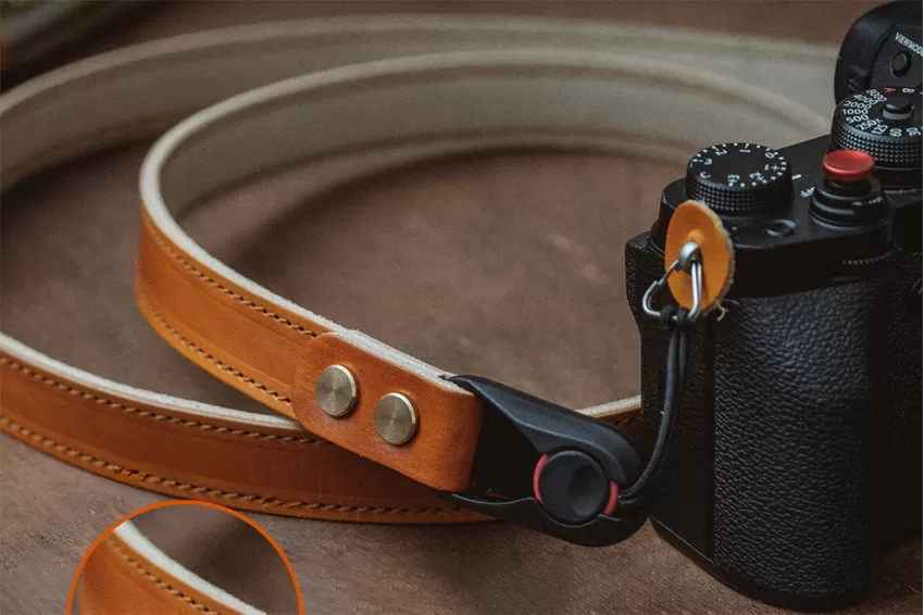 Veg-Tan Leather Camera Strap, Premium Leather Material, Meticulous Stitching, Minimalist and Practical Design