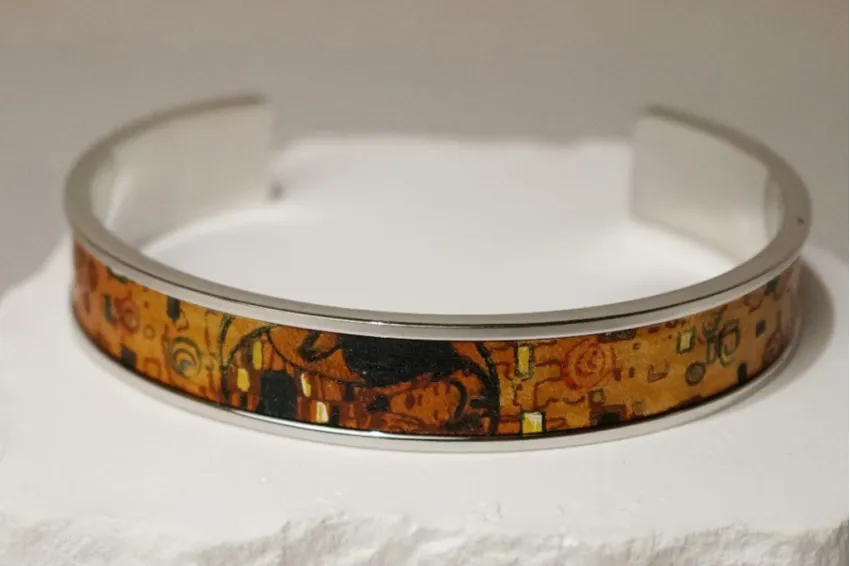 "The Kiss" Metal Cuff Bracelet With Hand-painted Leather, Leather Bracelet Arts Collection, Genuine Leather Accessory, Gustav Klimt Patterns