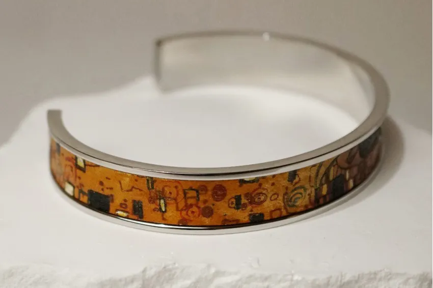 "The Kiss" Metal Cuff Bracelet With Hand-painted Leather, Leather Bracelet Arts Collection, Genuine Leather Accessory, Gustav Klimt Patterns