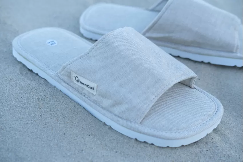 Natural Dyed Linen Slippers, Minimalist Design, Soft And Comfortable Slippers, Durable Over Time, Indoor Wear For The Whole Family